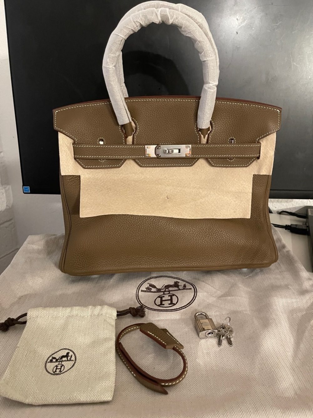 Classic Brown Leather Satchel with Silver Hardware - Picture 5 of 11